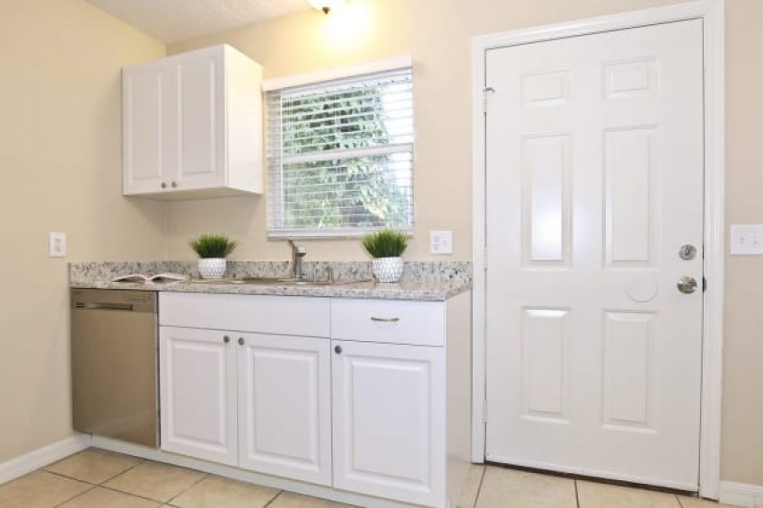 1090 East Voorhis - 10