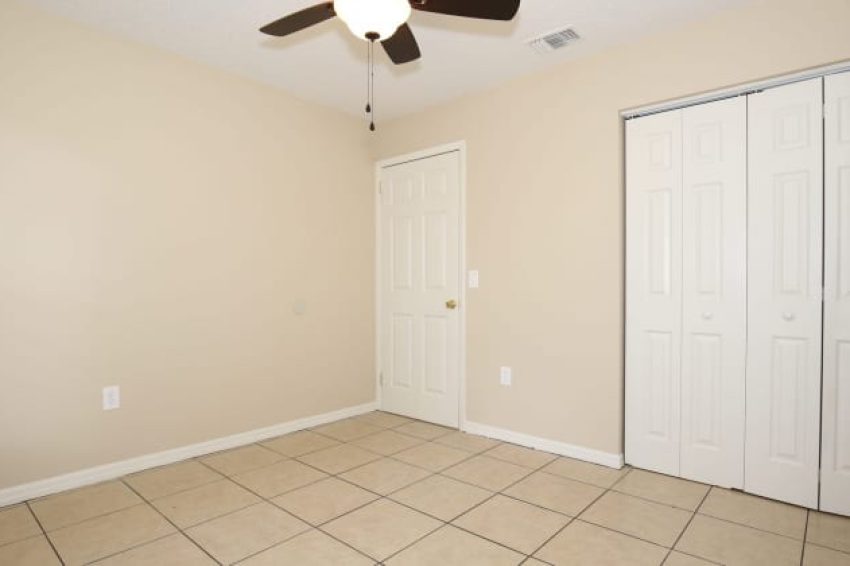 1090 East Voorhis - 7