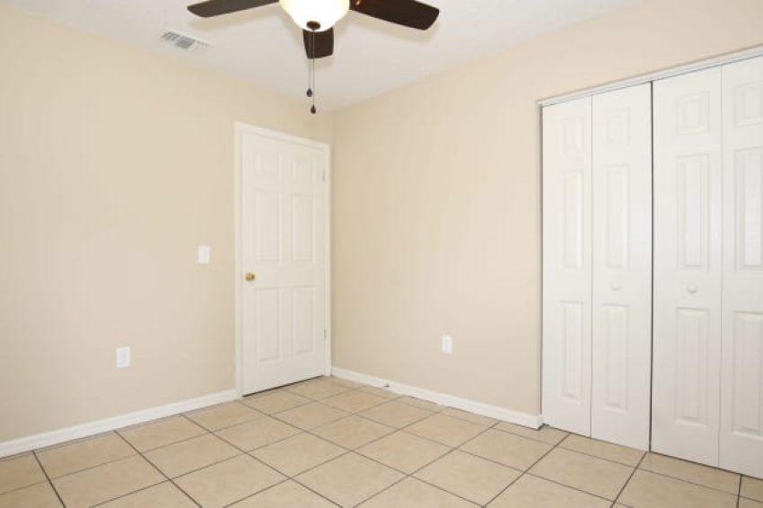 1090 East Voorhis - 8