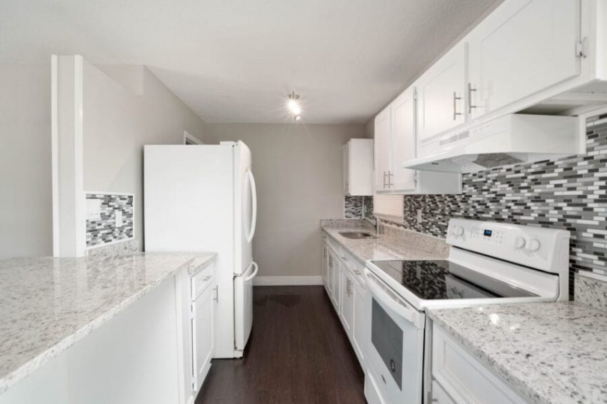 1232 Whitewood Dr-11