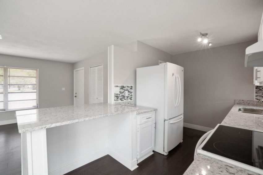 1232 Whitewood Dr-12