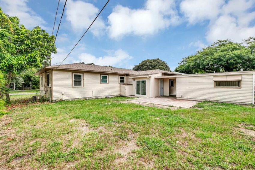1642 50th Ave N, St. Petersburg, FL 34