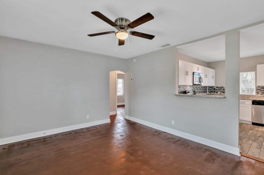 1827 20th St. S Saint Petersburg, FL 007