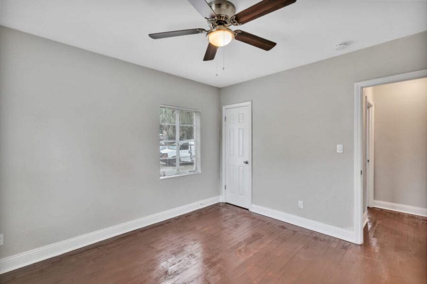 1827 20th St. S Saint Petersburg, FL 017
