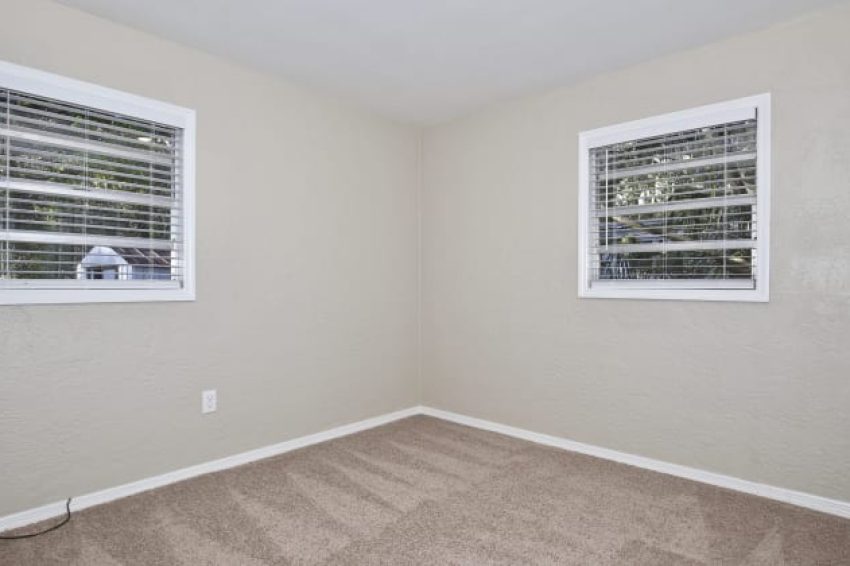 2414 South Elm Avenue - 12