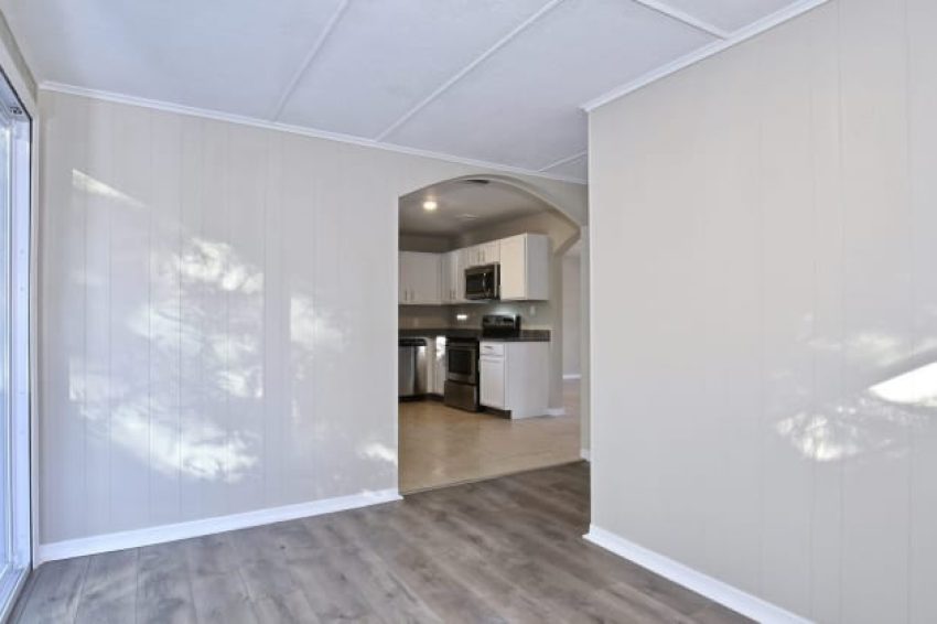 2414 South Elm Avenue - 4