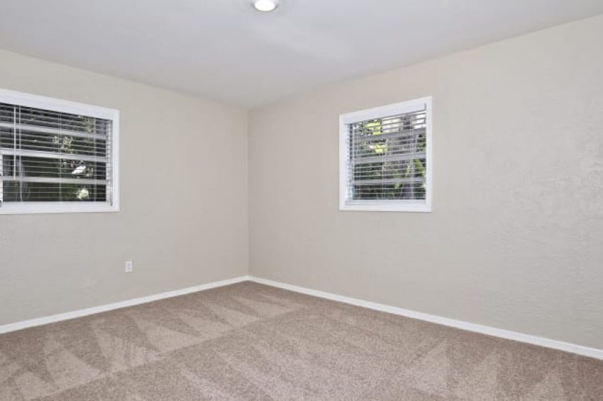2414 South Elm Avenue - 6