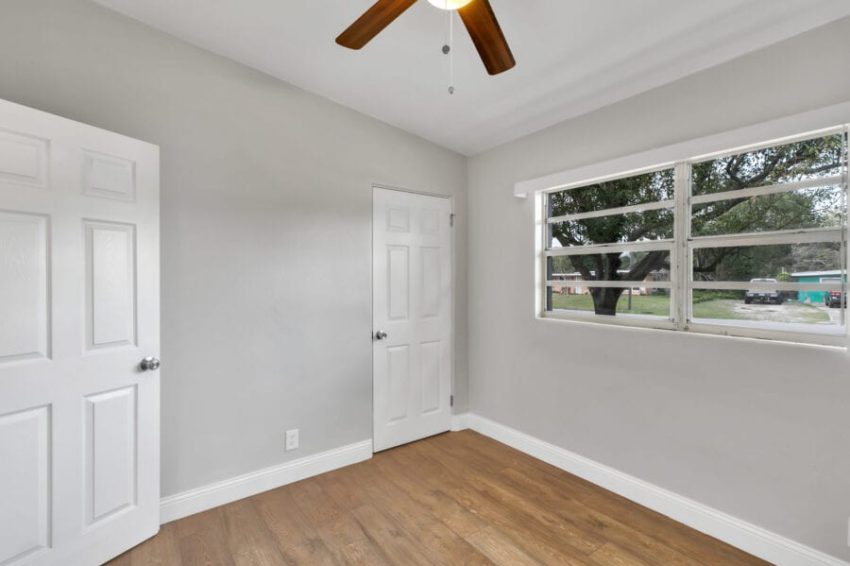 307 S Sunland DR 016