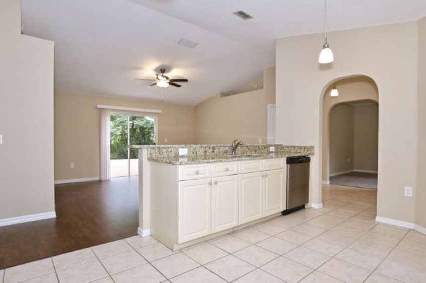 520 W EUCLID AVE, DELAND, FL 32720 11
