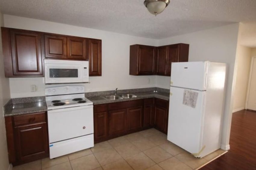 618 Reddick Street Eustis, FL 32726 2