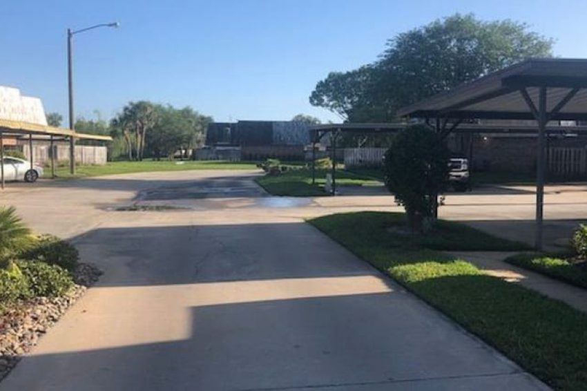 1028 ROYAL OAK BLVD LEESBURG, FL 34748 13