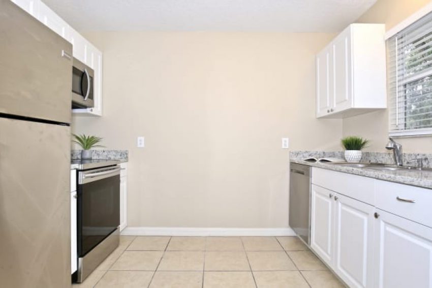 1090 East Voorhis - 8