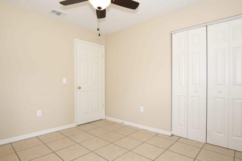 1090 East Voorhis - 8