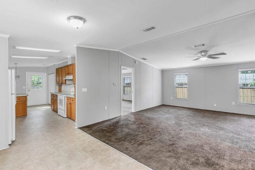 1305 Groveland Ave, Orlando, FL 32806 2