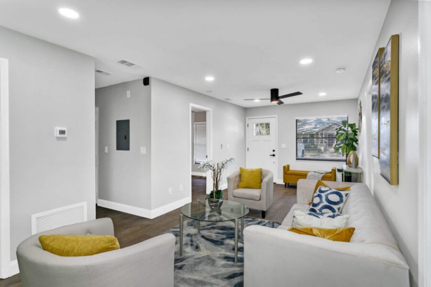 1734 Michigan Ave 024