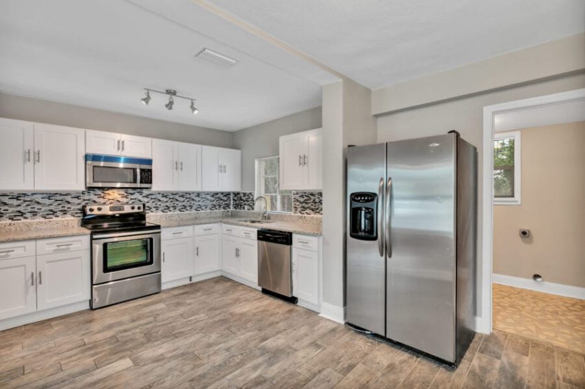 1827 20th St. S Saint Petersburg, FL 008