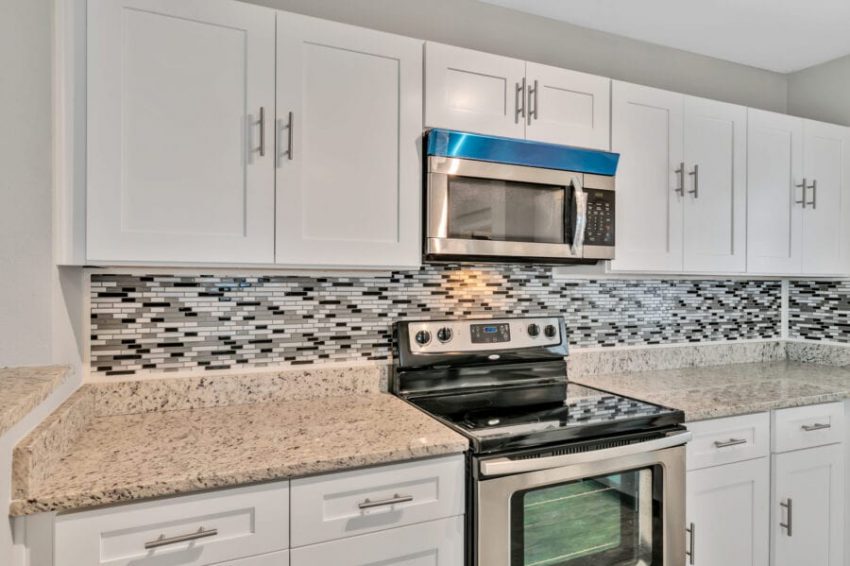 1827 20th St. S Saint Petersburg, FL 010