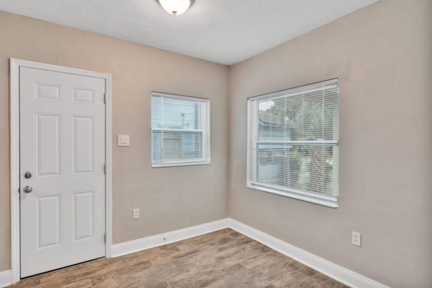 1827 20th St. S Saint Petersburg, FL 013