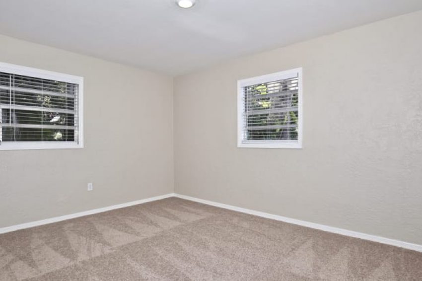 2414 South Elm Avenue - 6