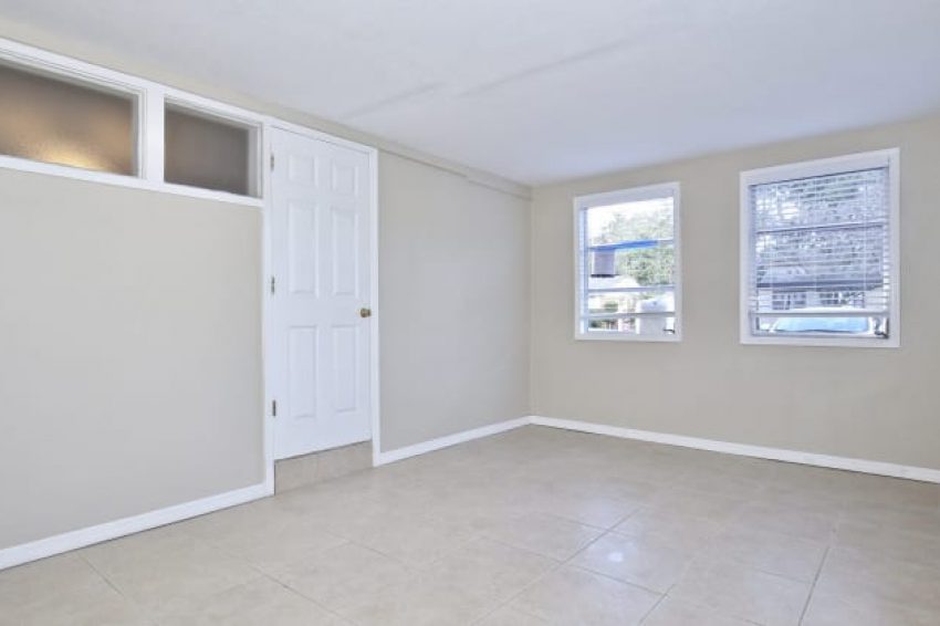 2414 South Elm Avenue - 8