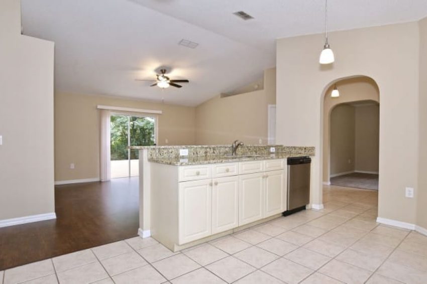 520 W EUCLID AVE, DELAND, FL 32720 11