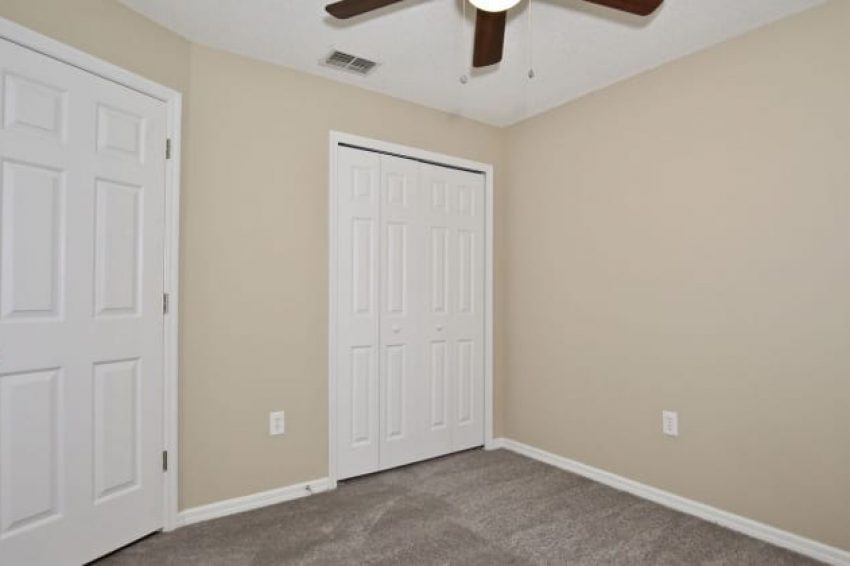 520 W EUCLID AVE, DELAND, FL 32720 4