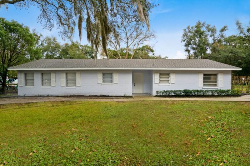 5717 West Dr-1
